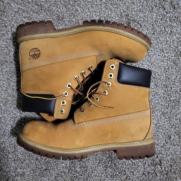 Timberland Men's Wheat Nubuck Boots - Picture 1 of 6